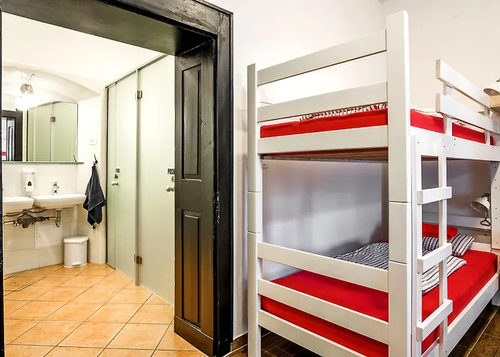 Turn بيت شباب