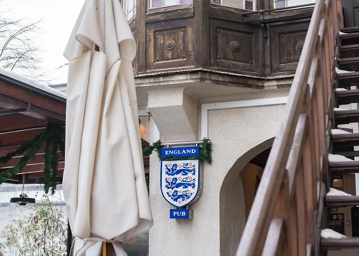 بيت شباب Turn *