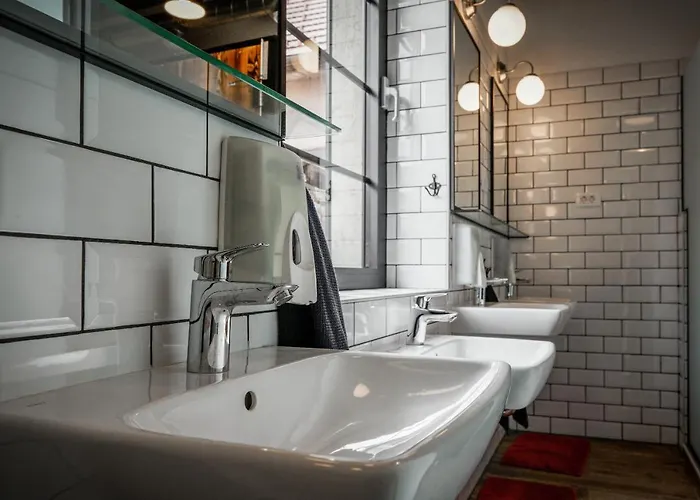 Turn بيت شباب ليوبليانا